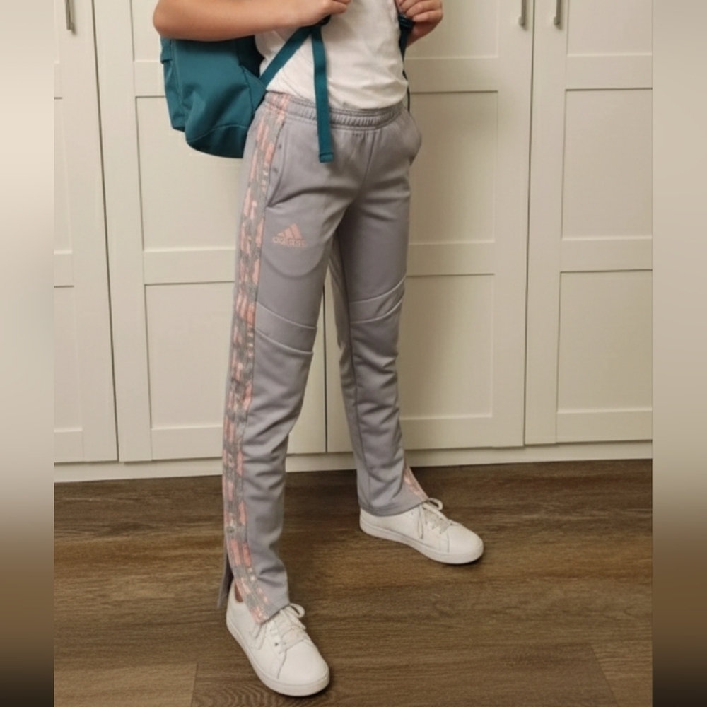 Adidas Juniors gray track pants pink camo stripe girls xl